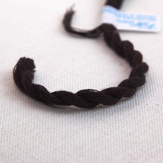 Vaaupel & Heilenbeck Embroidery yarn No. 1712 Dark Brown