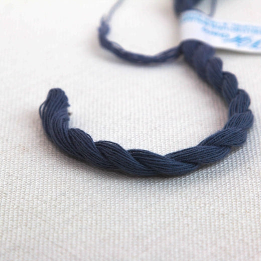 Vaupel & Heilenbeck Embroidery yarn No. 2012 Antique gray blue