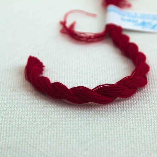 Vaaupel & Heilenbeck Embroidery yarn No. 2400 red