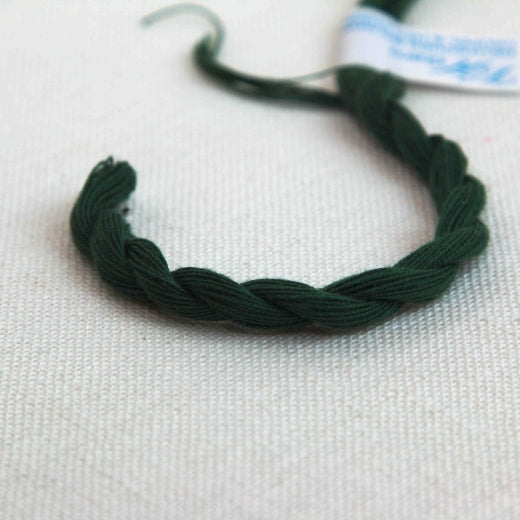 Vaupel & Heilenbeck Embroidery thread no. 4058 Dark green
