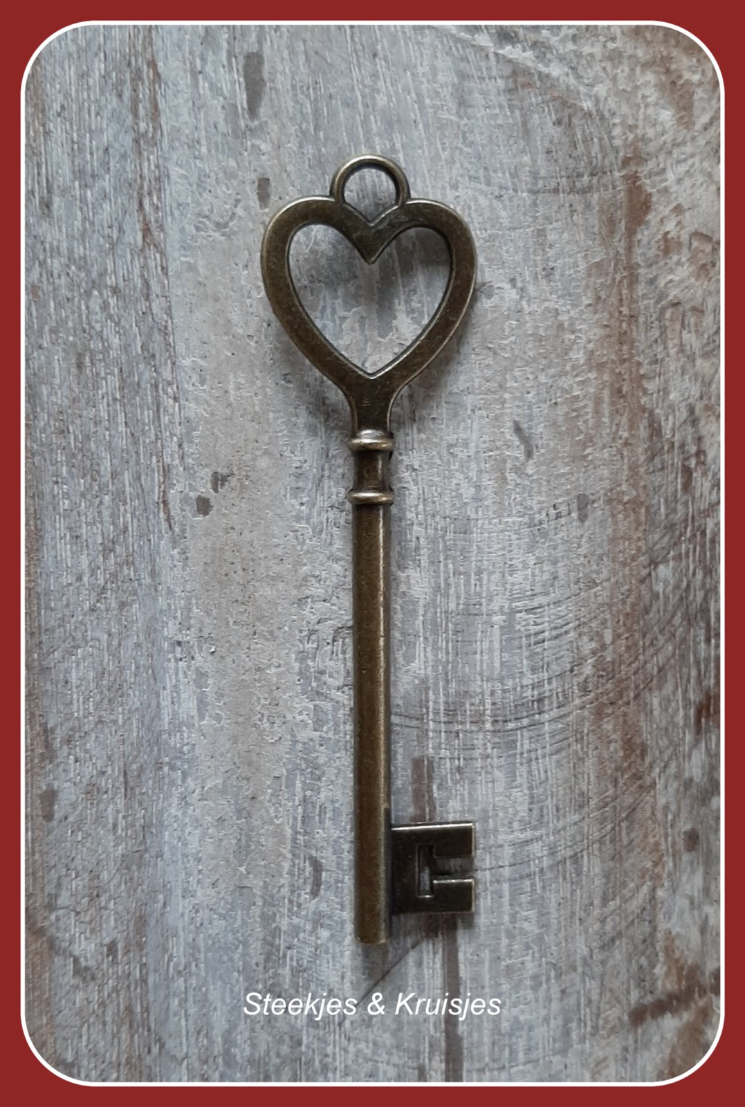 Key-up bronze large heart shaped