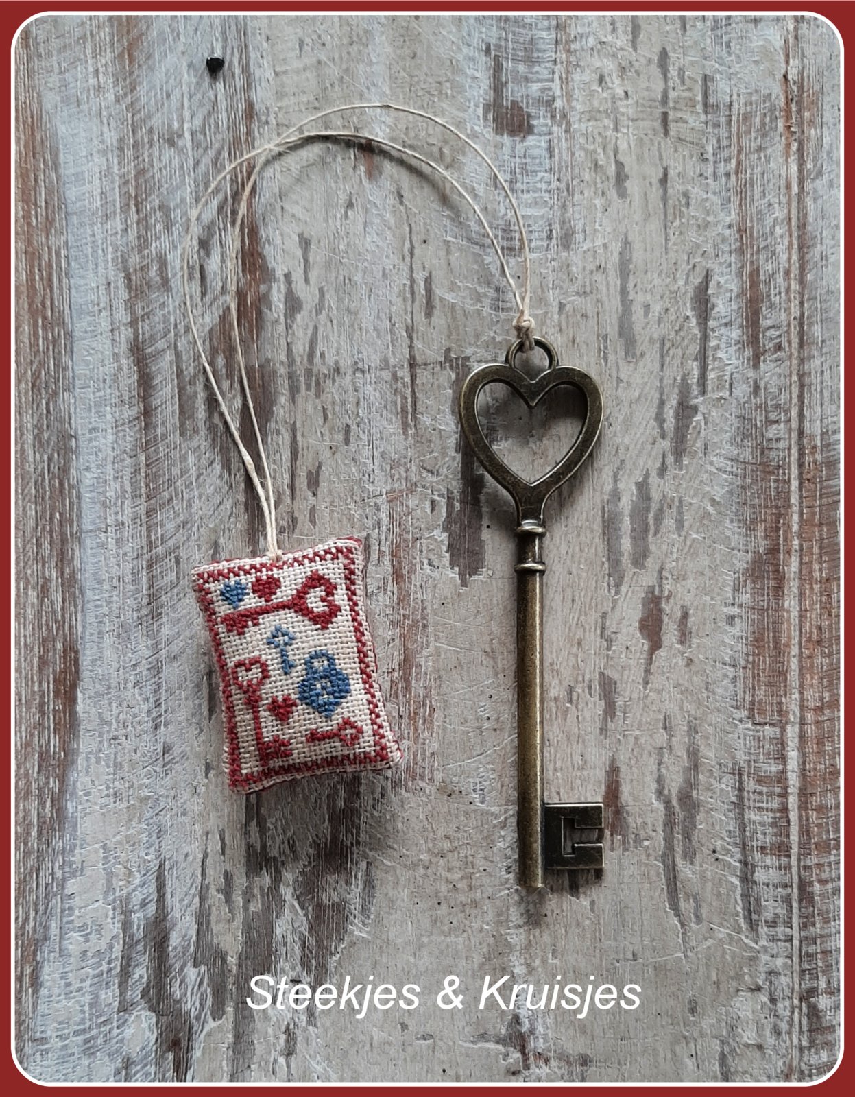 Key-up bronze large heart shaped