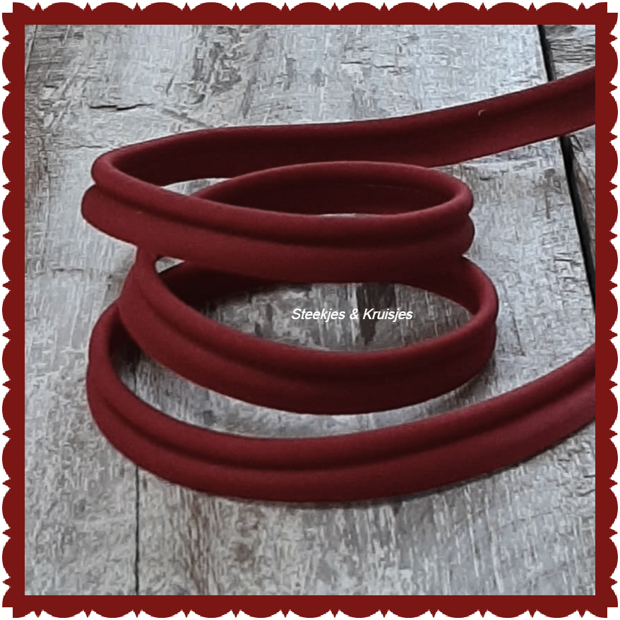 <tc>Piping Cord Burgundy 10 or 15 mm wide</tc>