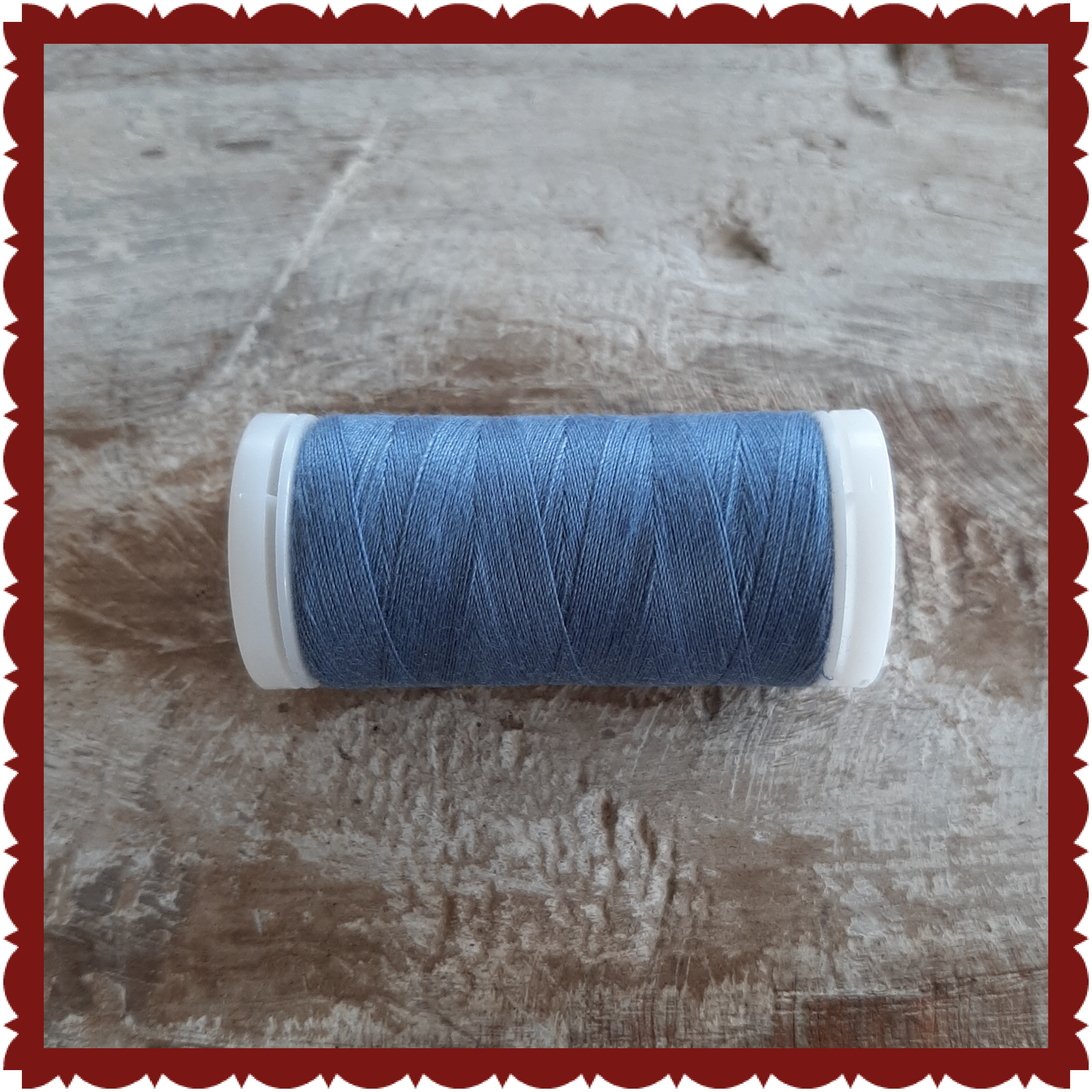 Sewing thread red, blue or white